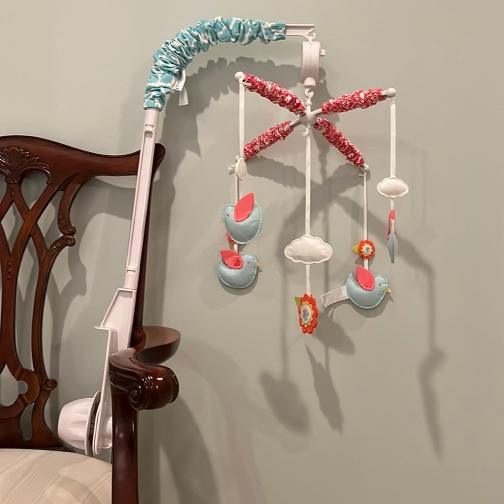 Boutique baby crib Mobile. Beautiful details. Like New condition.